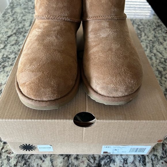 UGG® Classic Mini II Boot - Chestnut - Picture 7 of 8